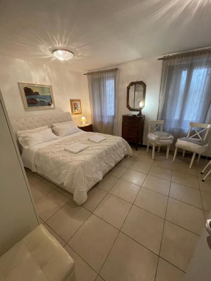 Home Lovers Apartment Венеция Экстерьер фото
